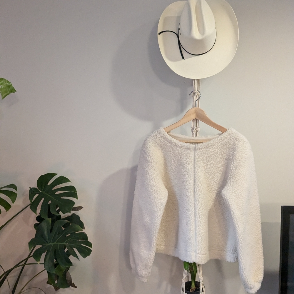 White fuzzy pullover